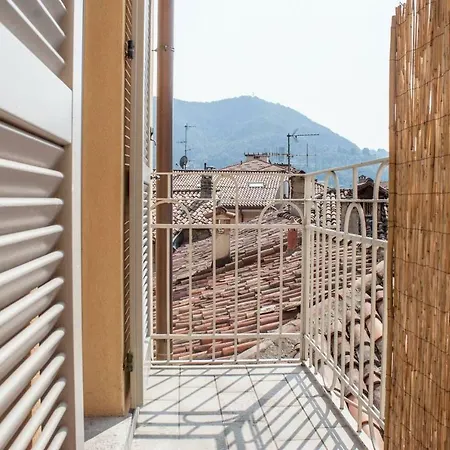 A Few Steps From The Lake * Como