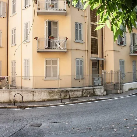 A Few Steps From The Lake Apartment